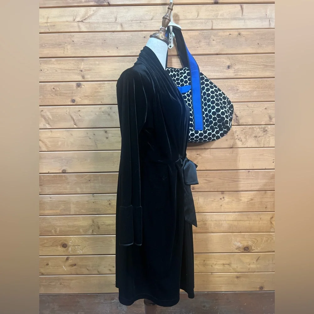 Soma Intimates Black Velvet Robe / Overcoat XS — Satin Front Tie, Luxe Draping